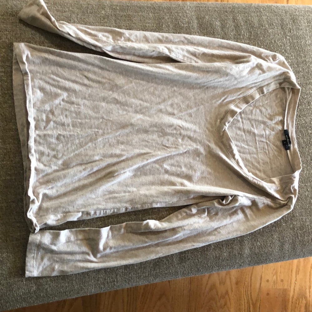 Long sleeve V neck